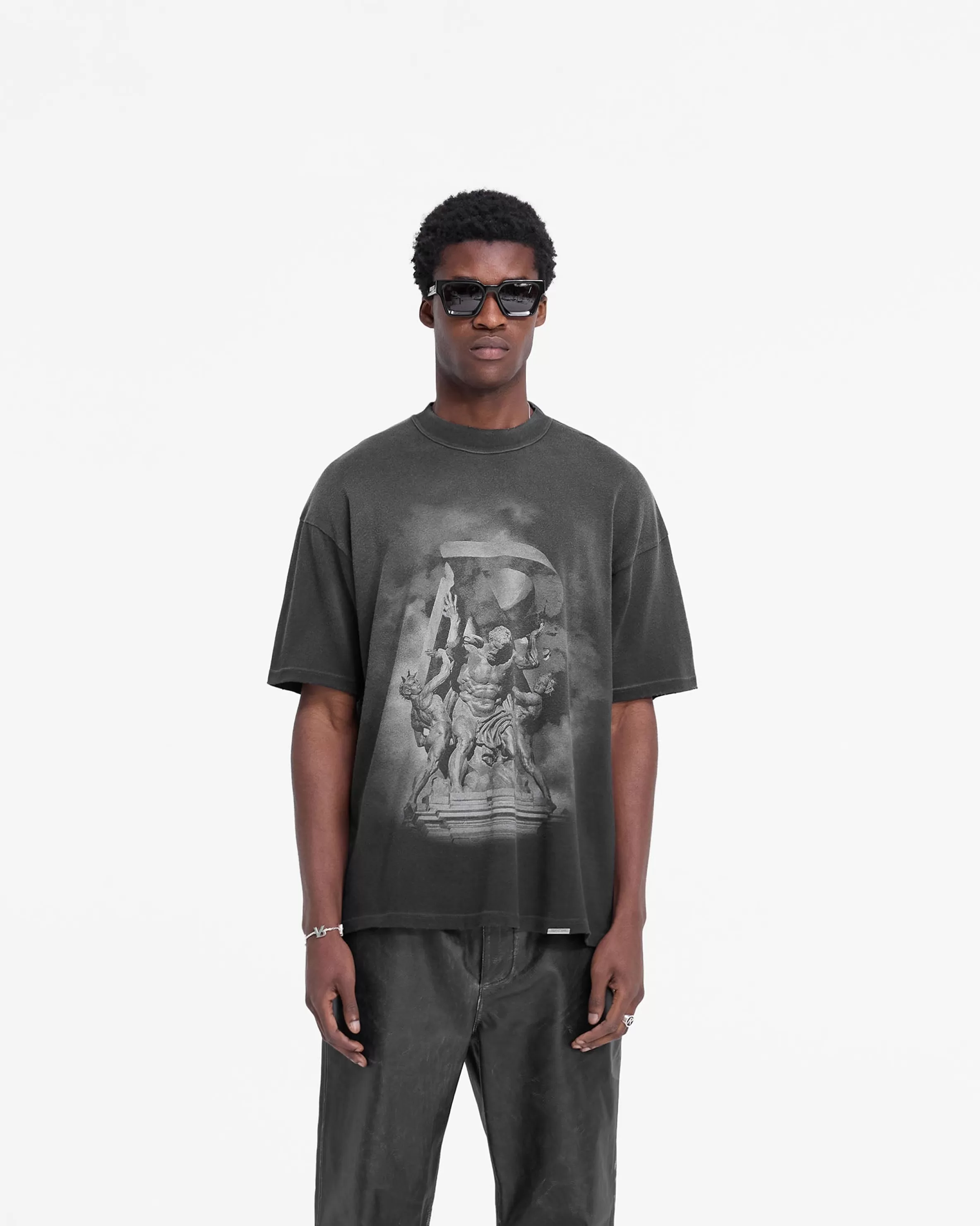 atlas_tshirt__stained_black_2.webp Atlas T-Shirt - Stained Black^Represent Cheap