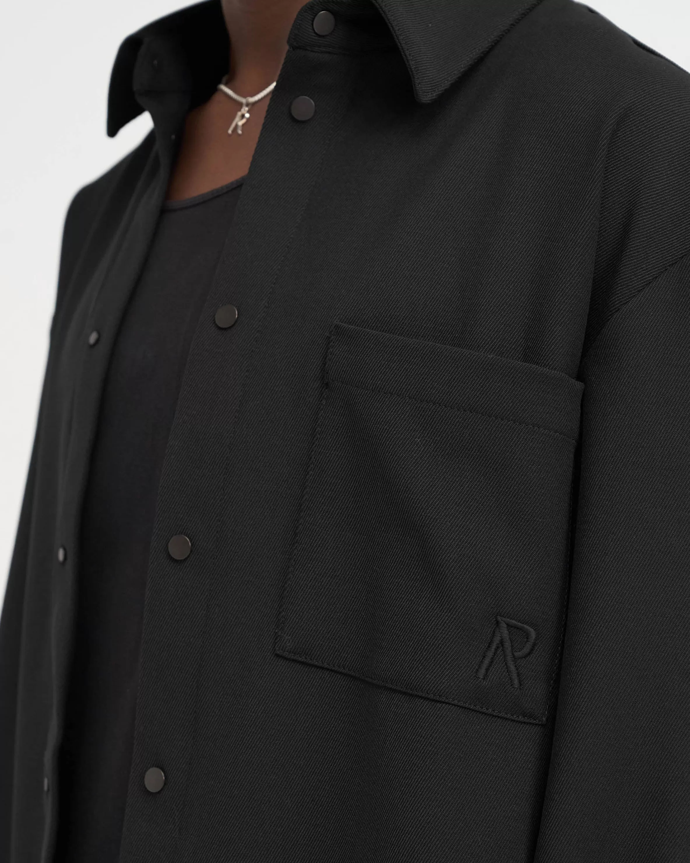 initial_cropped_dress_shirt__black_4.webp Initial Cropped Dress Shirt -^Represent Clearance