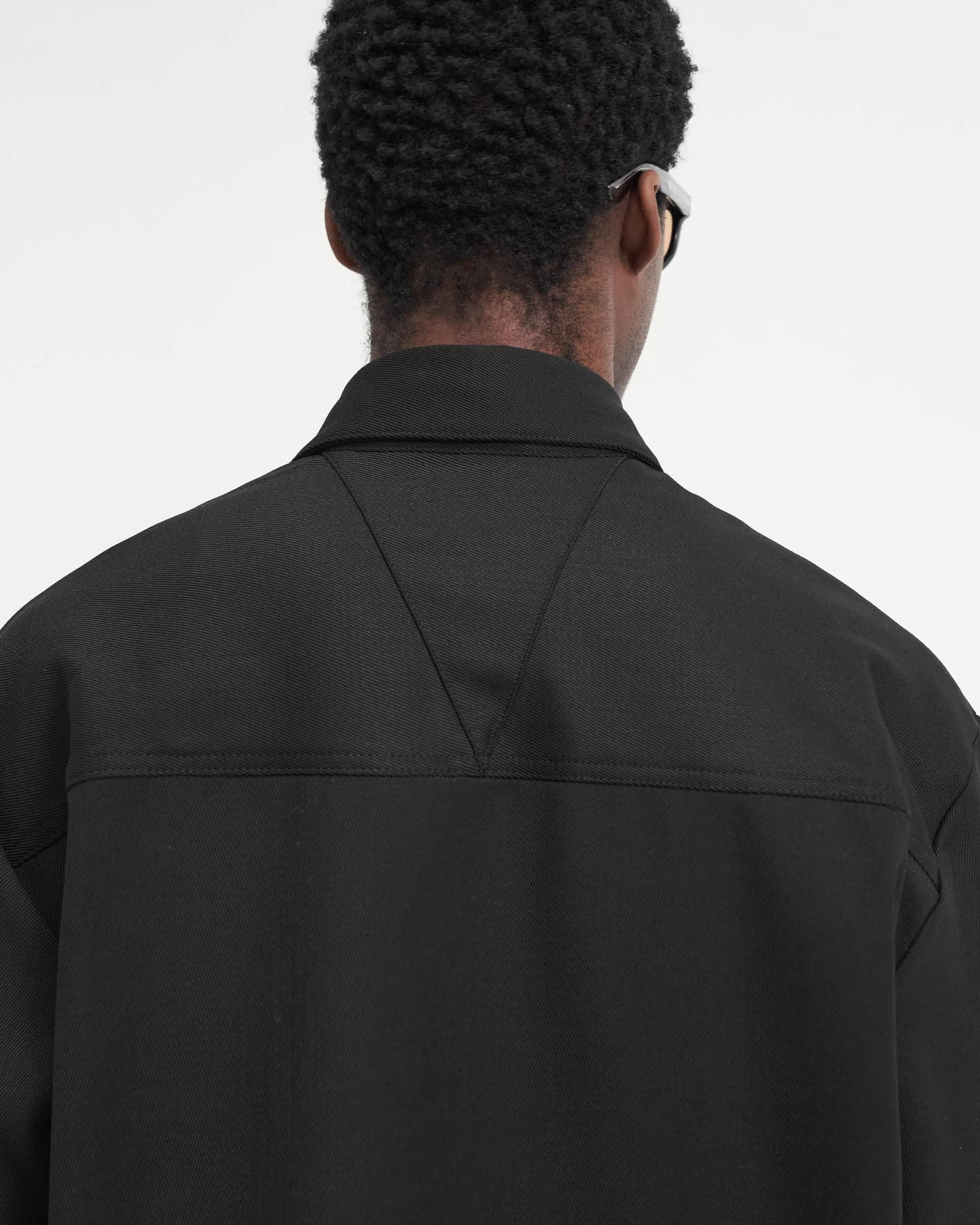 initial_cropped_dress_shirt__black_6.webp Initial Cropped Dress Shirt -^Represent Clearance