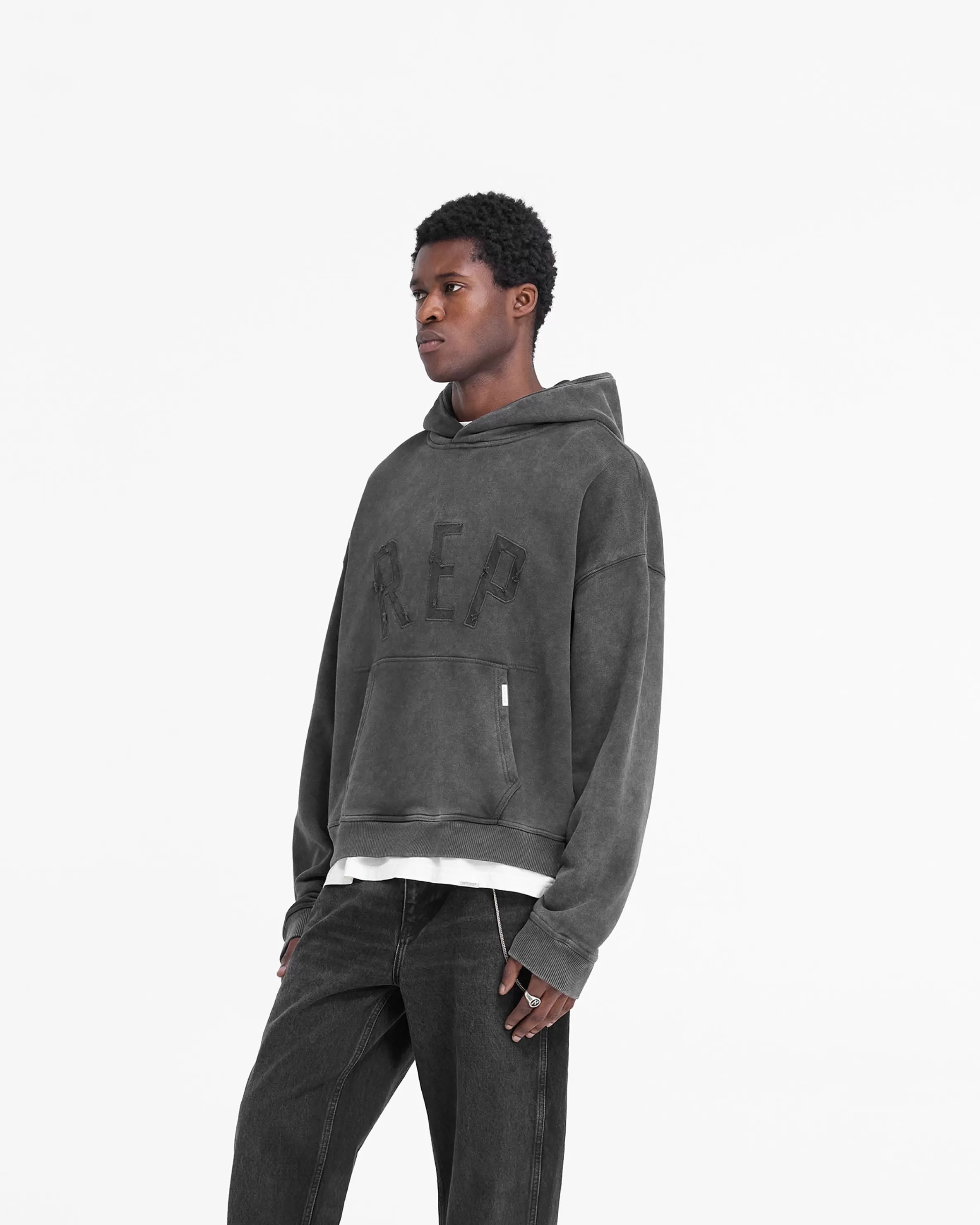 Rep Applique Hoodie - Vintage Black^Represent Shop