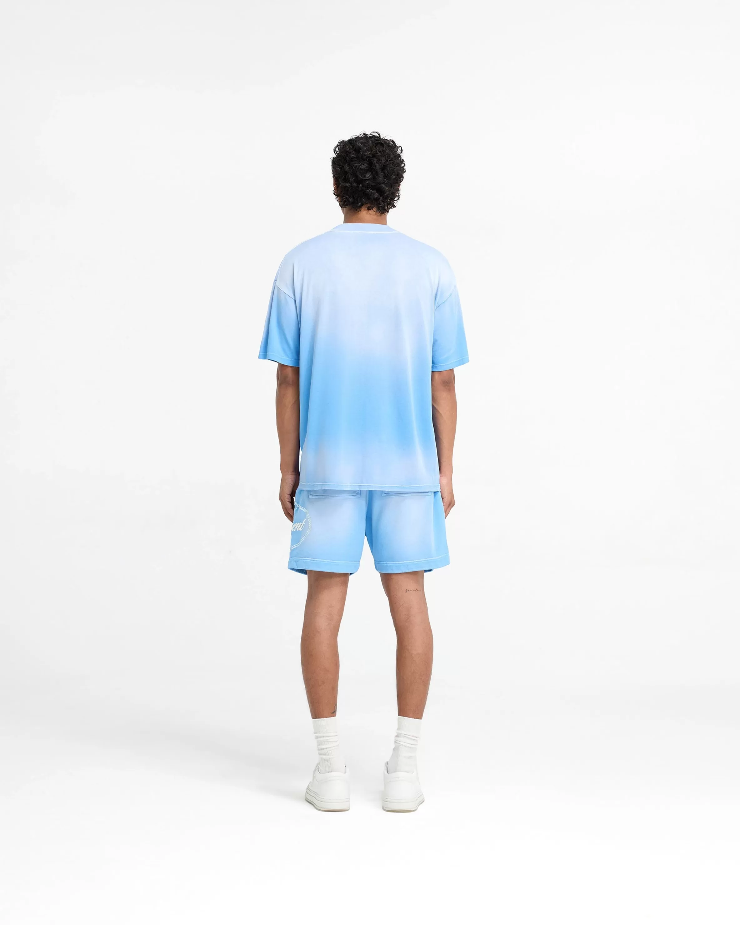 represent_x_harrods_crest_short__cloud_blue_8.webp X Harrods Crest Short - Cloud Blue^Represent Best