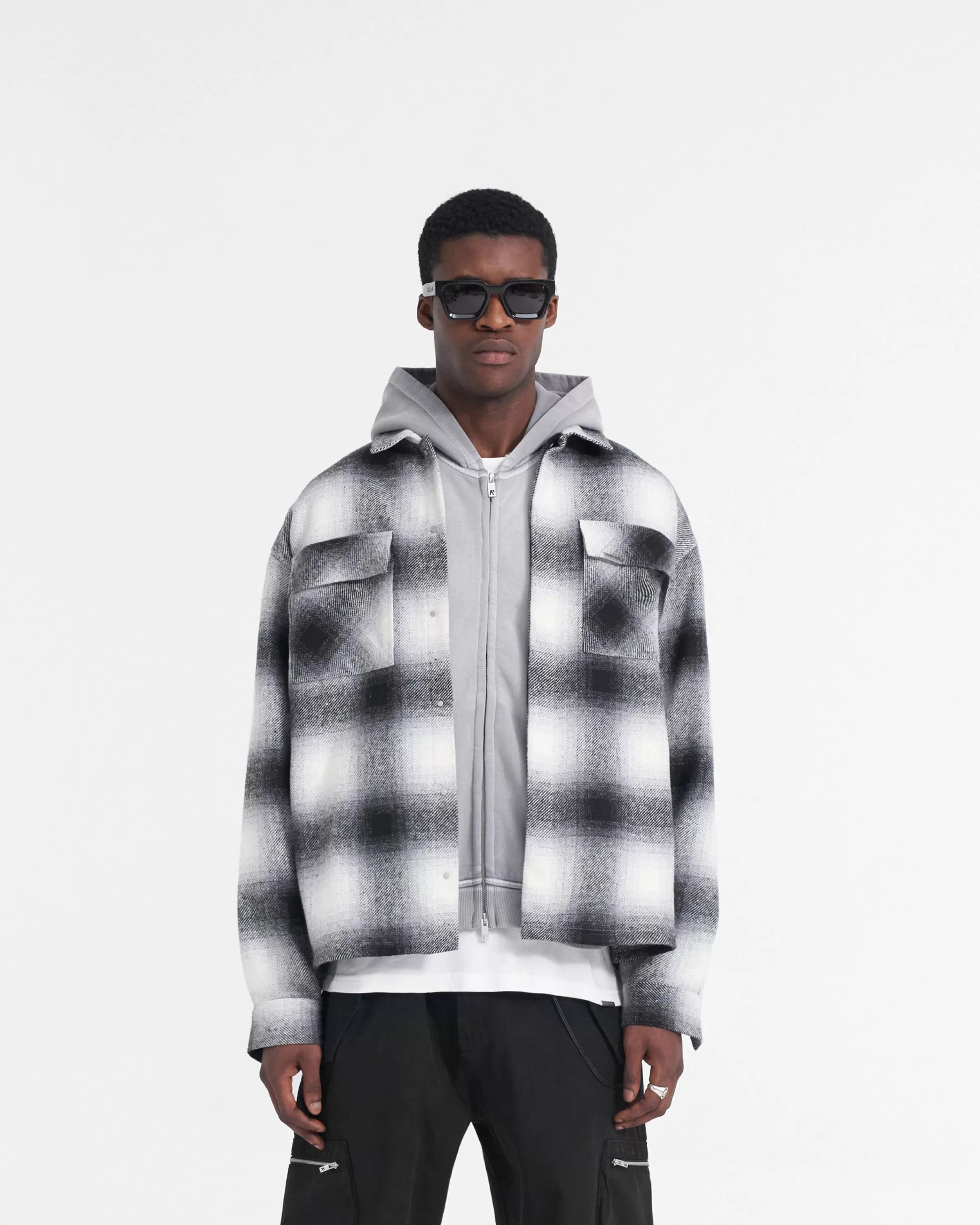 spirits_of_summer_flannel_shirt__black_white_2.webp Spirits Of Summer Flannel Shirt - Black White^Represent Store